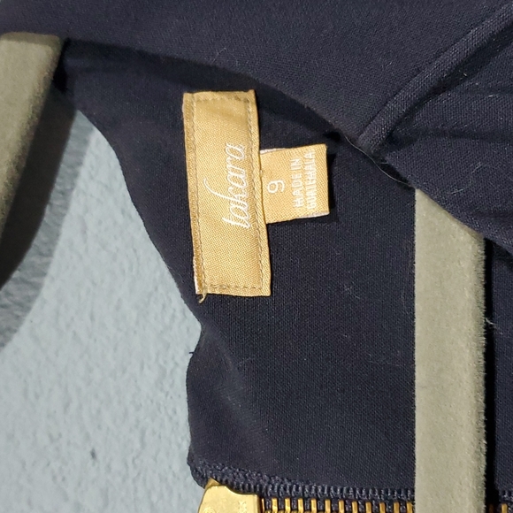 Dress for the office - Picture 4 of 4